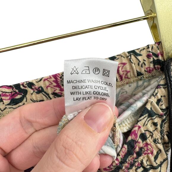 Chaser NWT Casual Multicolor Flowy Floral Printed Flare Pants - Picture 7 of 8